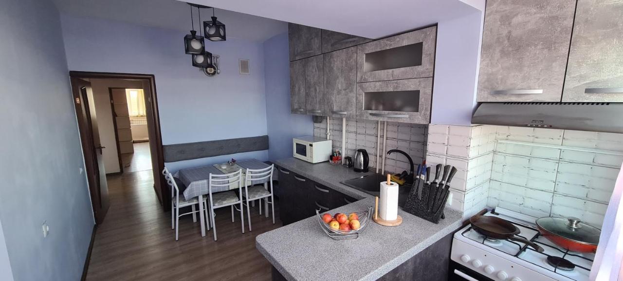 Flat In Central Бишкек Экстерьер фото
